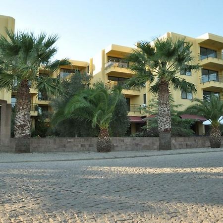Palm Court Suites Ayvalik Exterior foto