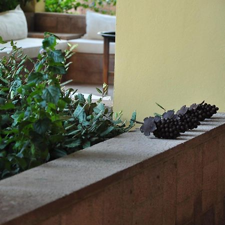 Palm Court Suites Ayvalik Exterior foto