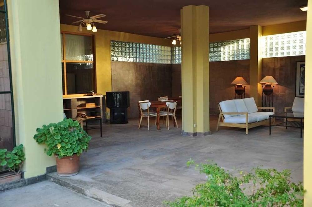 Palm Court Suites Ayvalik Exterior foto