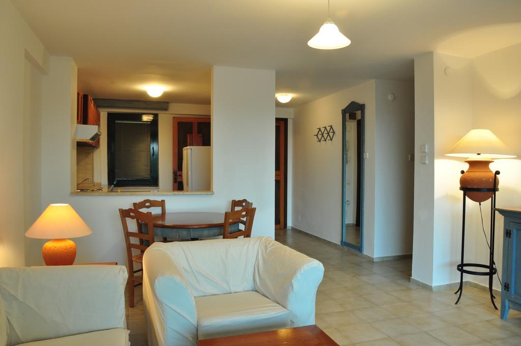 Palm Court Suites Ayvalik Exterior foto