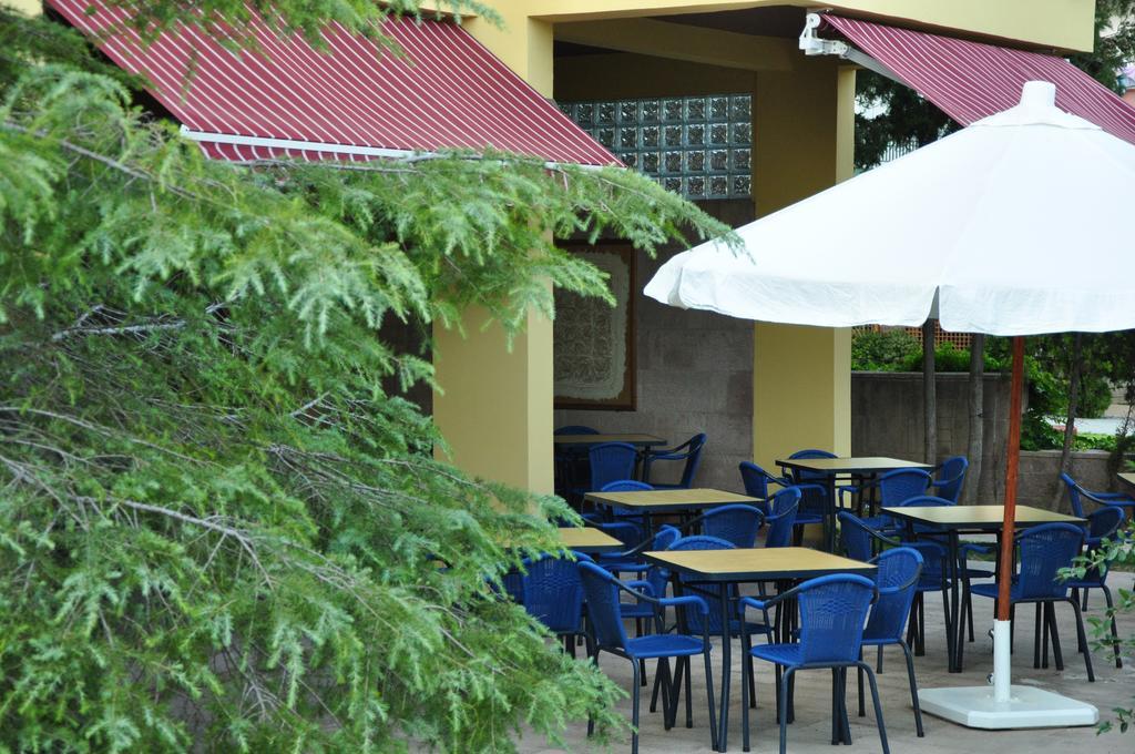 Palm Court Suites Ayvalik Exterior foto